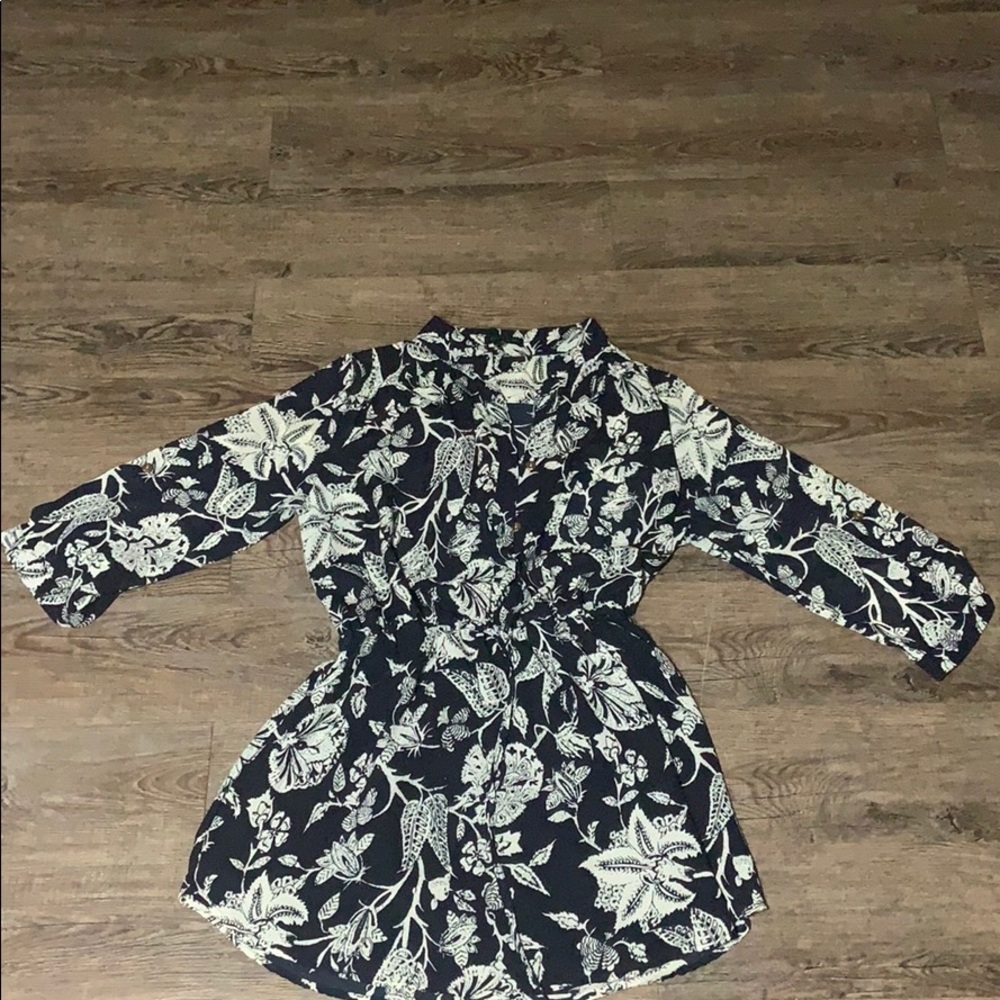 Flowery blue dress